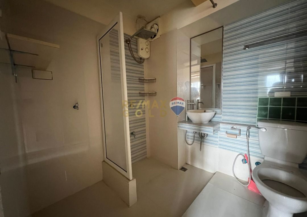 For Sale Furnished Studio in Fountain Breeze Residences Paranaque