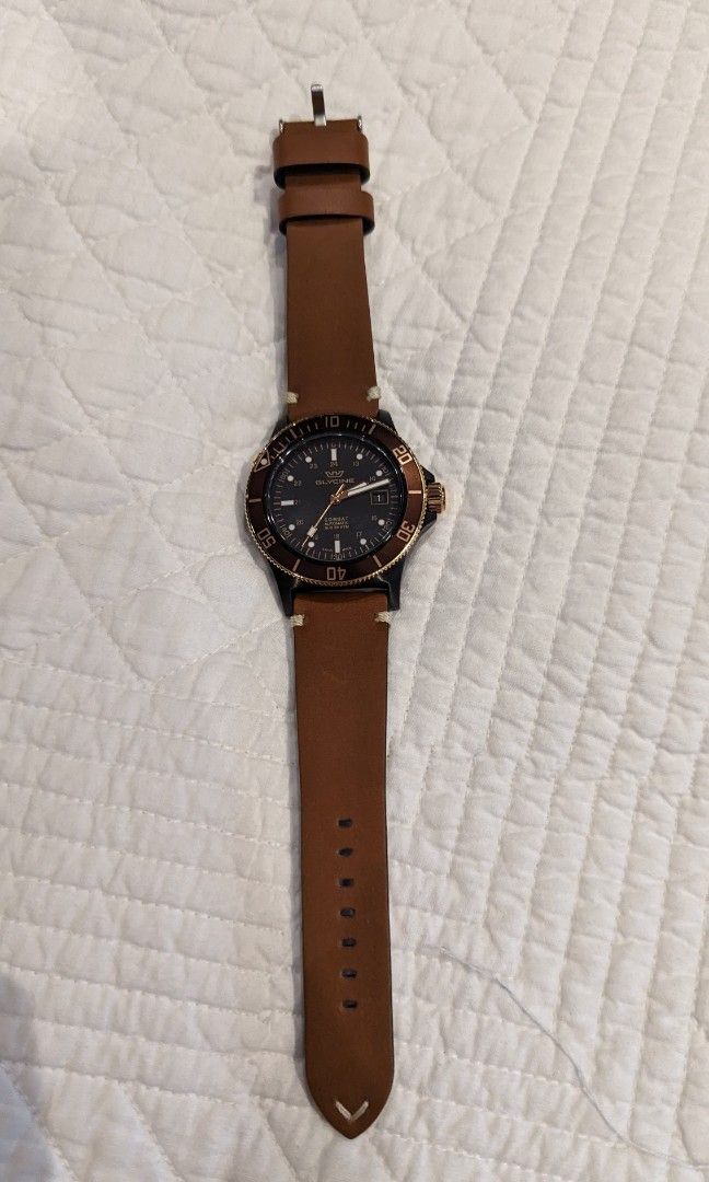 Glycine combat sub 42mm golden eye