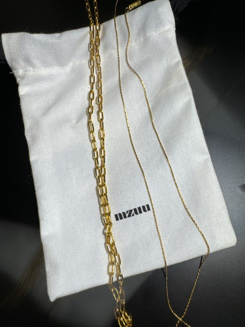 Matching gold deals chains for couples