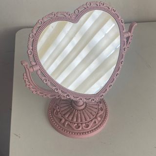 Heart Mirror Pink Stand