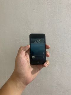 iPod touch 4th gen 8gb