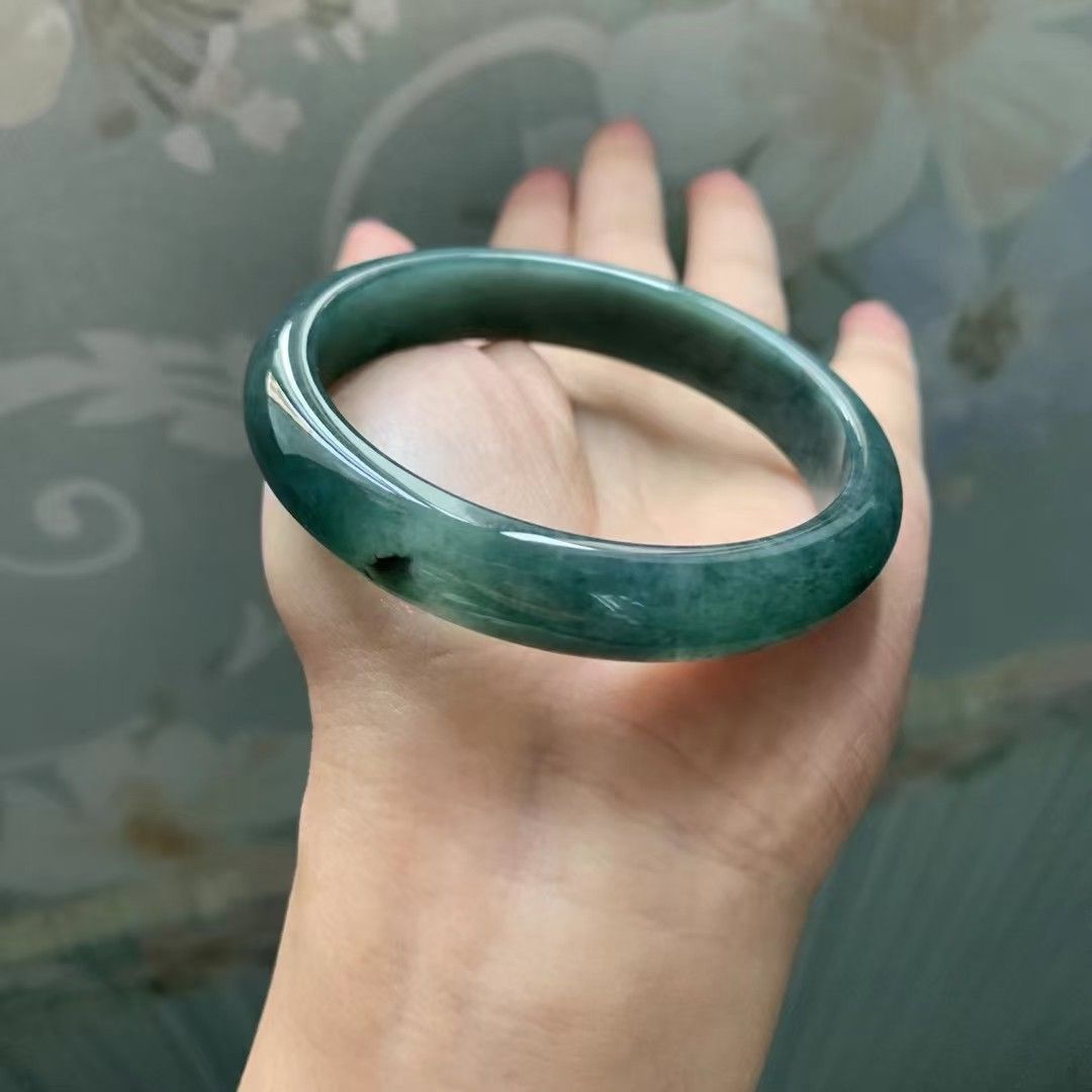 Women discount jade bangle