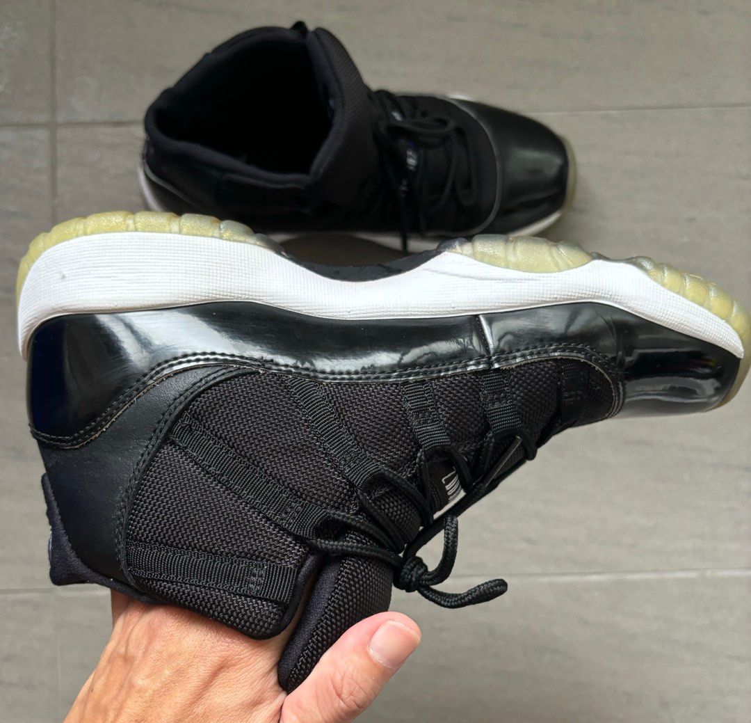 Jordan 11 space jam size 5 deals