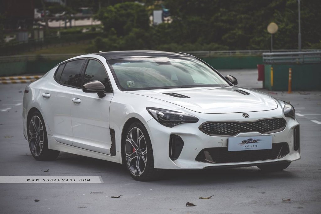 Elegant Kia Stinger Panoramic Sunroof Photosnull