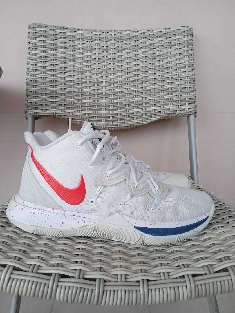 Uconn huskies kyrie 5 sales