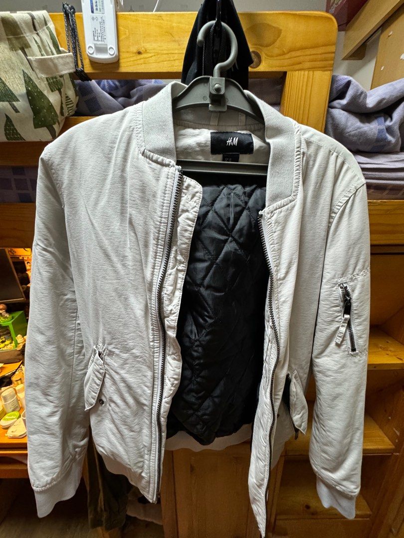 MA1 jacket 灰白色xs 9成新H&M, 男裝, 外套及戶外衣服- Carousell