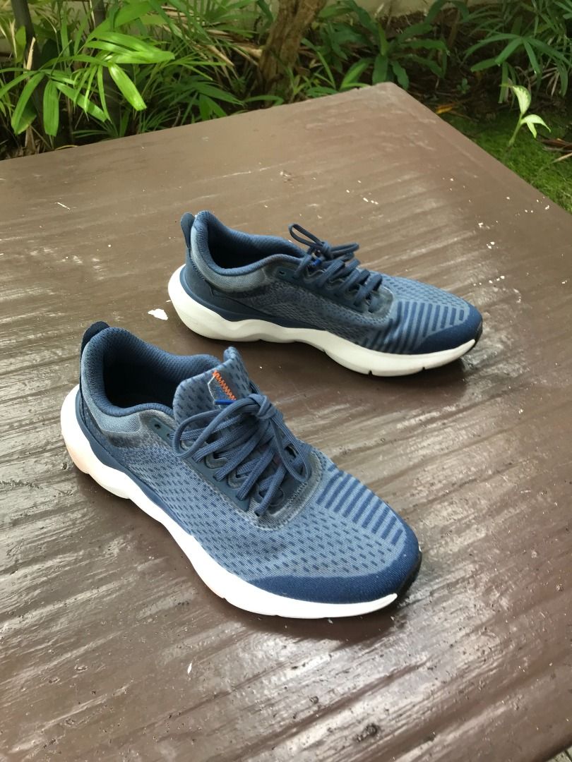 Men Decathlon shoes. Size US8 UK7 EU 41. In good condition. Men s