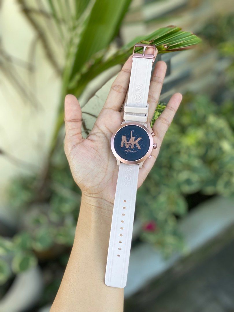 Mk smartwatch rose gold top