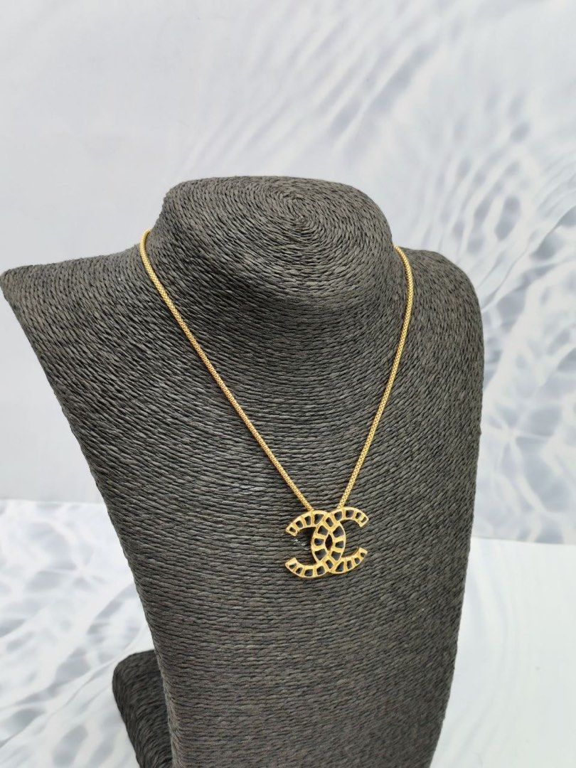Chanel necklace sale store