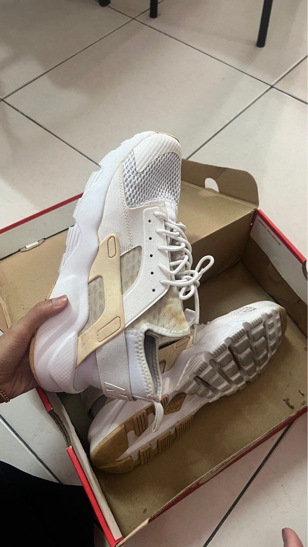 Nike air huarache run ultra bianche hotsell