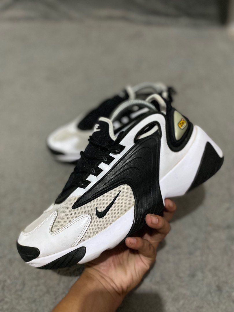 NIKE AIRMAX ZOOM 2000 SIZE 42.5 Fesyen Pria Sepatu Sneakers di