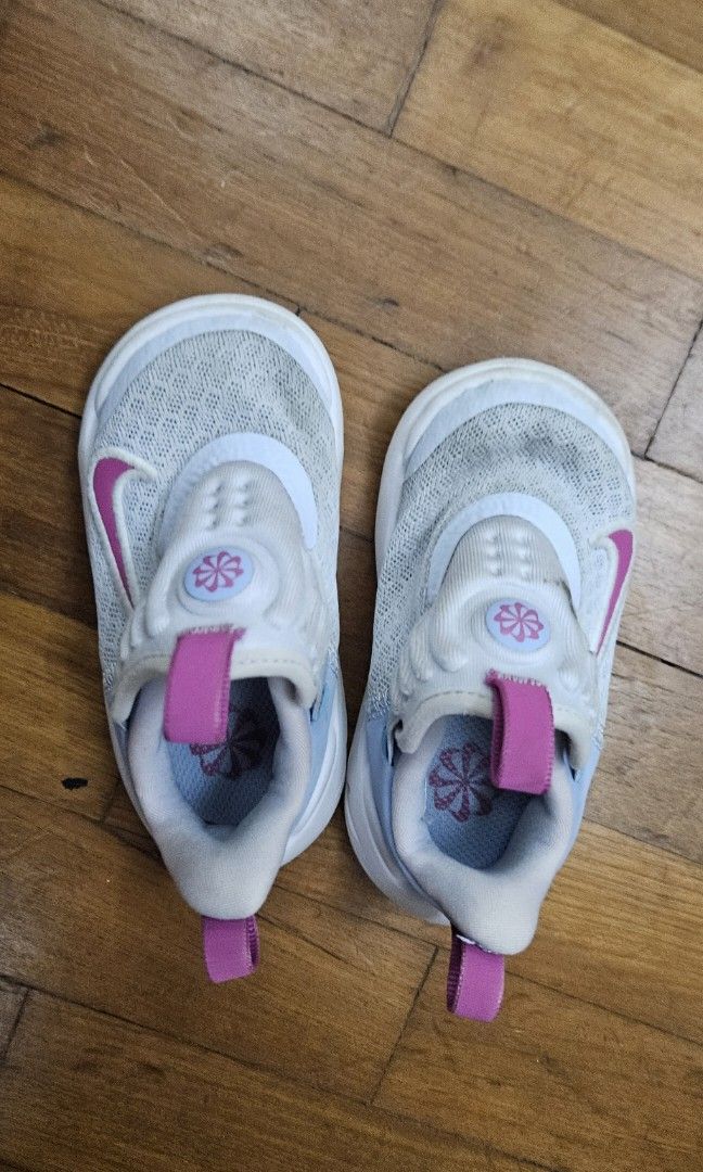 Newborn girl nikes online
