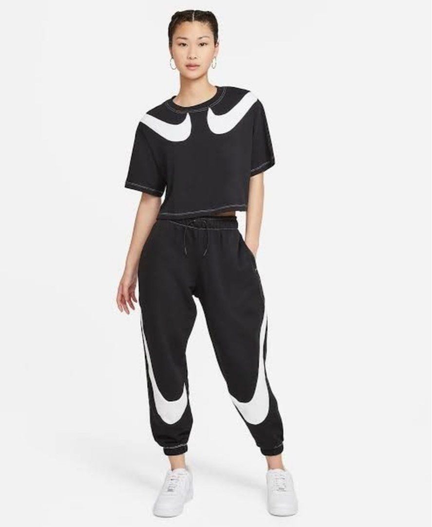 Nike crop and jogger set store