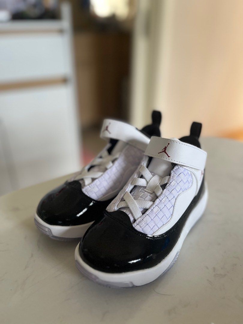 Nike max aura 2 best sale