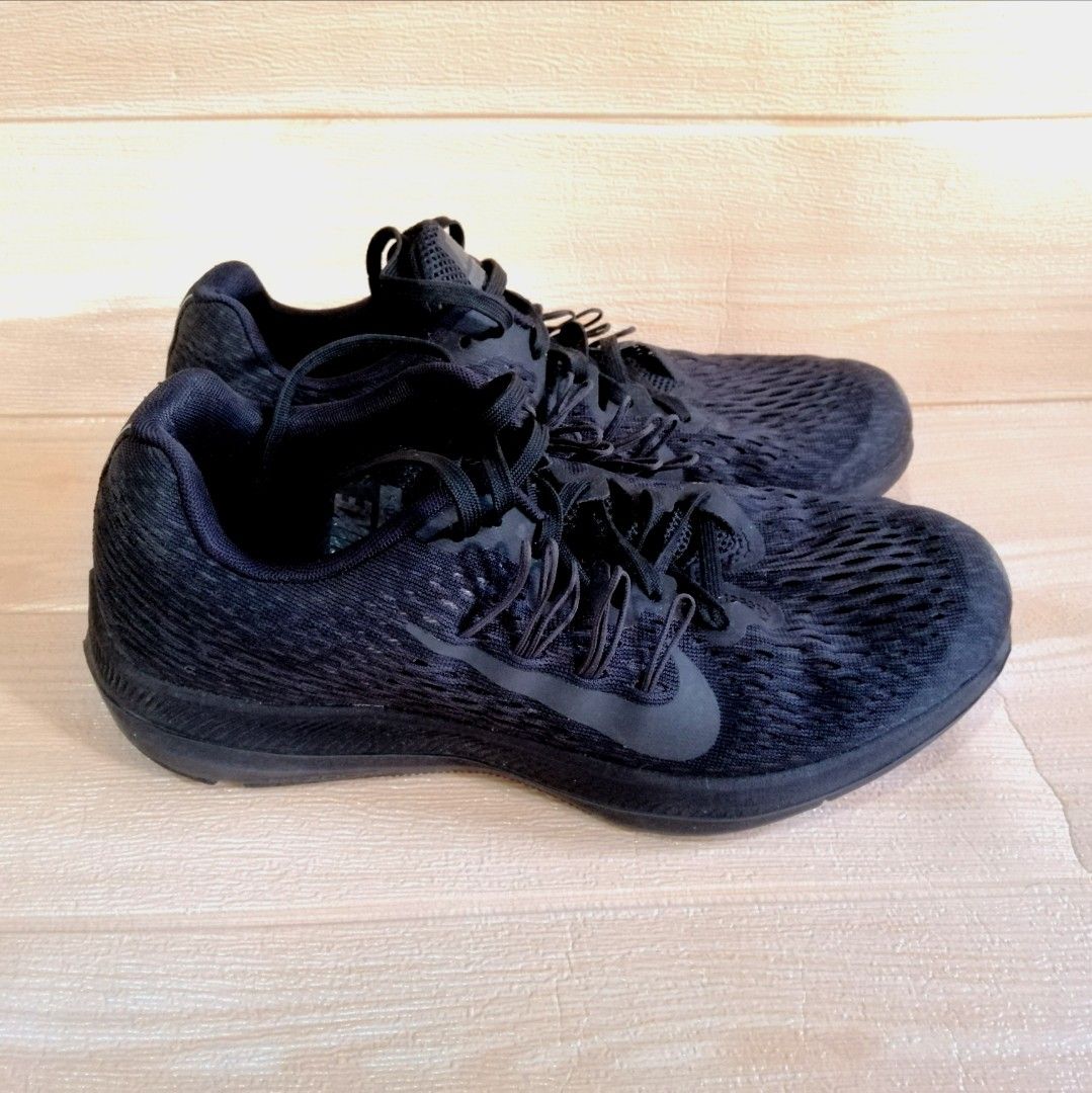 Nike Zoom Run Shoes size 25.5cm or 8.5 US Women s Fashion