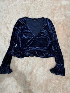PLUS SIZE Velvet Cropped Frill Sleeves Top