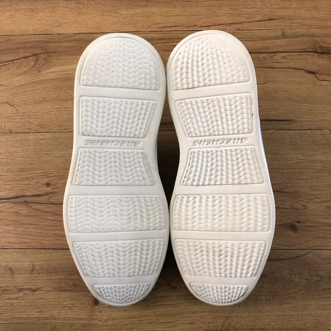 Skechers menic sales