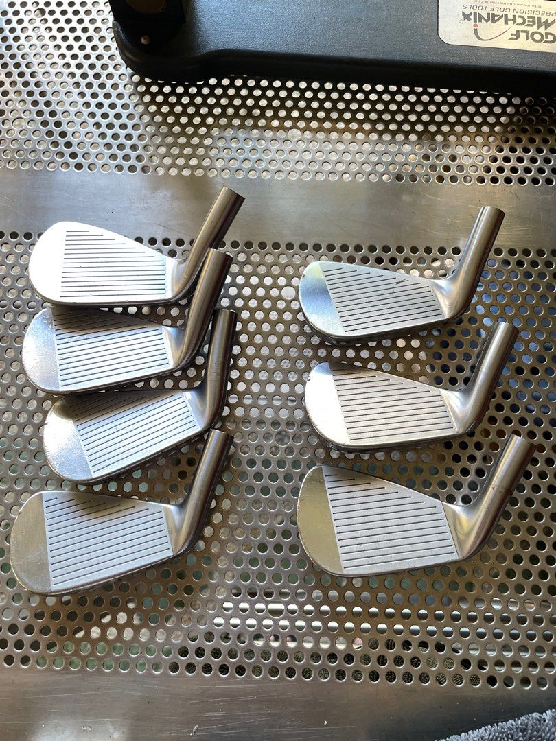 Srixon 745 heads (Category: Golf) located in Manila. Submitted by kyleramooos (Listing ID 1278558269, Image 2). Description: Standard loft and lie With dents and chips Face is in good condition.