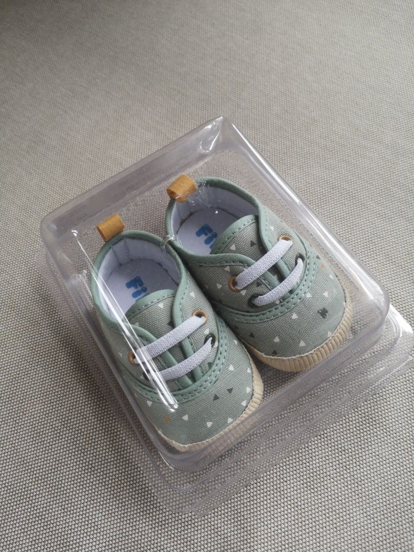 Cute store new shoes
