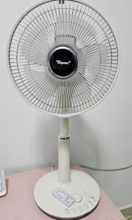 Affordable table fan with remote For Sale