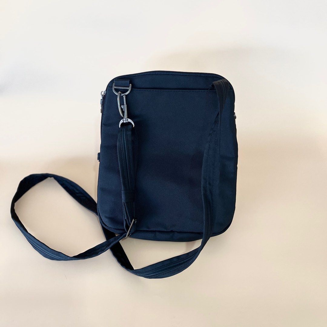 Travelon AntiTheft Metro Small Crossbody Bag, Women's Fashion, Bags