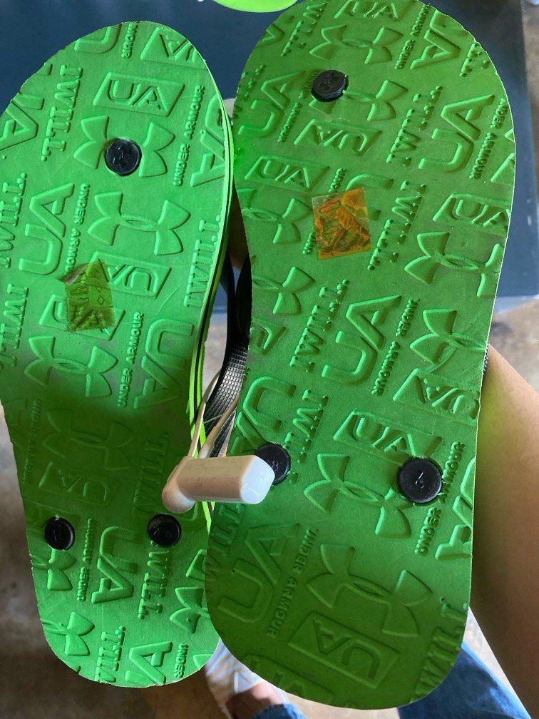 Under Armour (Category: Slippers & Slides) located in Cagayan de Oro. Submitted by tinkerdaliah (Listing ID 1278440331, Image 2). Description: 🔆 Under Armour Slipper 🔆 Available size : 8 🔆 Brand new with tag 🔆 from US balikbayan box 🔆 decluttering.
