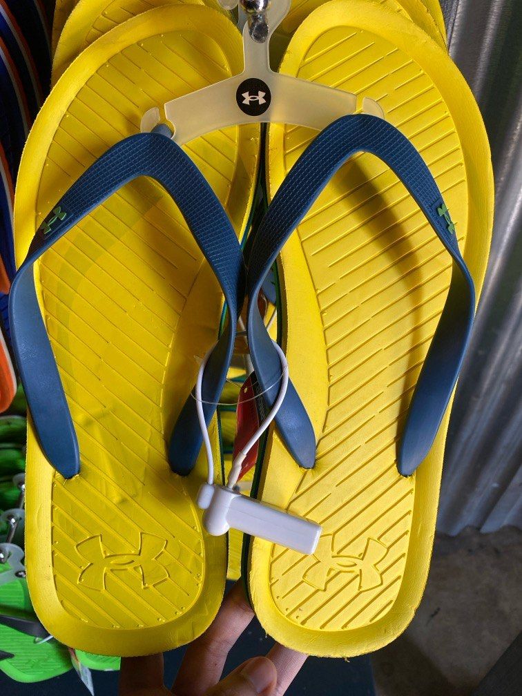 Under Armour (Category: Slippers & Slides) located in Cagayan de Oro. Submitted by tinkerdaliah (Listing ID 1278440545, Image 1). Description: 🔆 Under Armour Slipper 🔆 Available size : 78,9,10 🔆 Brand new with tag 🔆 from US balikbayan box 🔆 decluttering.