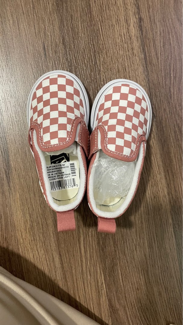 Light pink checkered discount slip on vans
