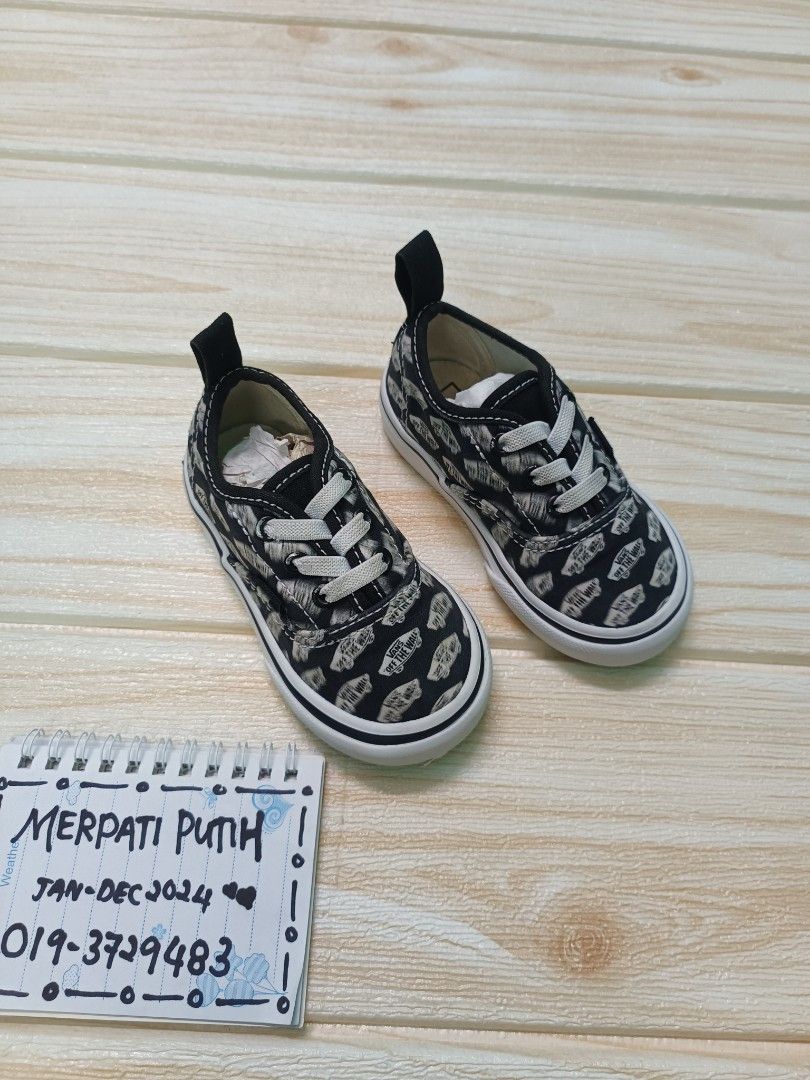 Vans off the top wall baby shoes