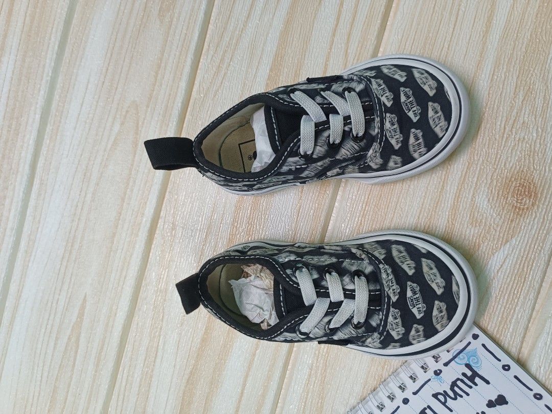 Tenis vans off online the wall