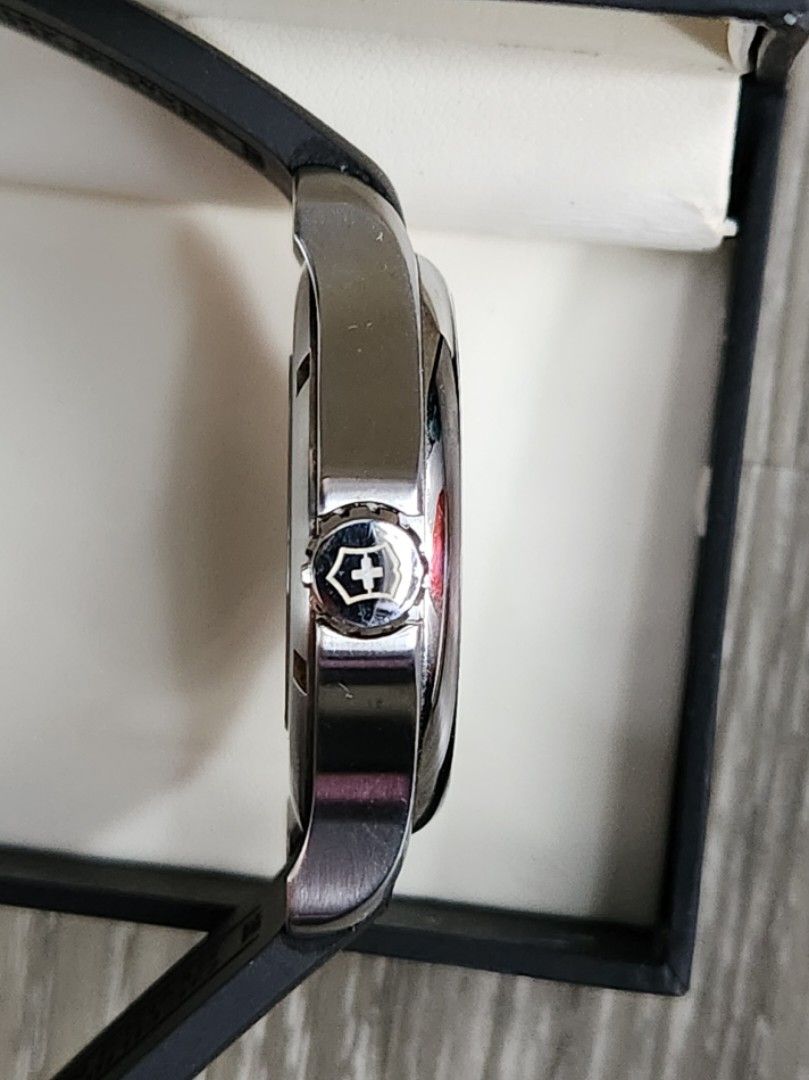 Victorinox classic on sale officer's automatic watch