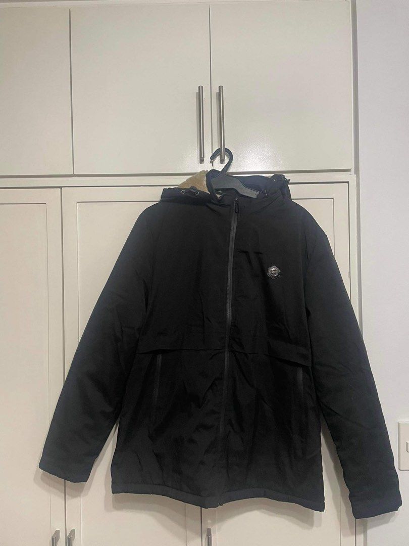 Winter Jacket Coat (Category: Coats, Jackets and Outerwear) located in Pasig City. Submitted by summerda (Listing ID 1278453620, Image 1). Description: Very warm and light compared to other winter jacket. Used 3x in our recent trip to Harbin, China where weather is ranging from -20 to -30 degrees. Only used 1 ultra warm heat tech and 1 turtle neck inside to keep me warm, that’s how effective the jacket is. Waterproof! Already dry cleaned RFS: Not