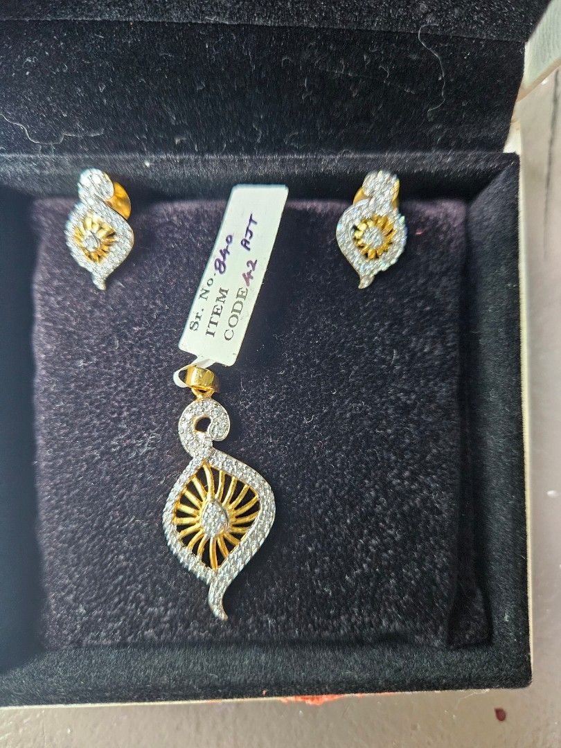 Zirconia diamond pendant with earrings set Women s Fashion