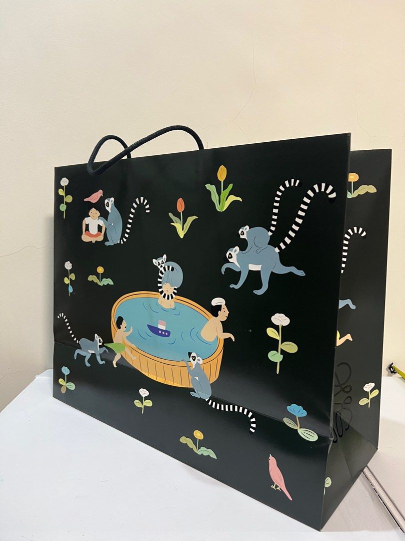Loewe Paper Bag (Category: Luxury Bags & Wallets) located in Subic. Submitted by parisianboxes (Listing ID 1278701709, Image 2). Description: Size 51x20x41cm (large) Pls read all: All items are original and authentic from Paris, France.🇫🇷🇫🇷🇫🇷 Prices are based on size, weight, shipment rates and availability. ♥️♥️♥️ Disclaimer: All joy reservers, scammers will be blocked and reported. All accepted offers are considered sold. Please be respon