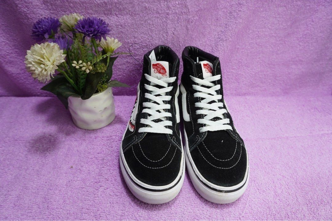 39 VANS X BAPE SHARK MOUTH HIHG SEPATU VANS BAPE A2 95 SECOND