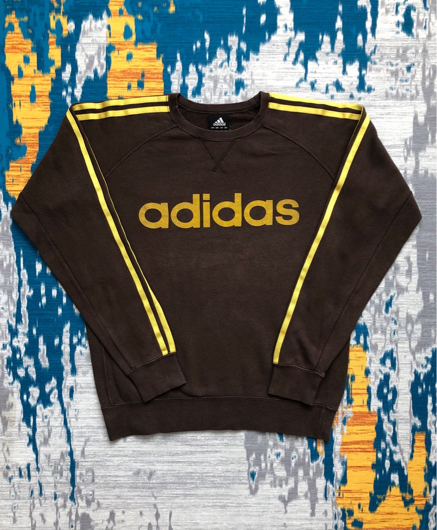 Adidas Spellout Gold Stripes Sweatshirt Men s Fashion Activewear