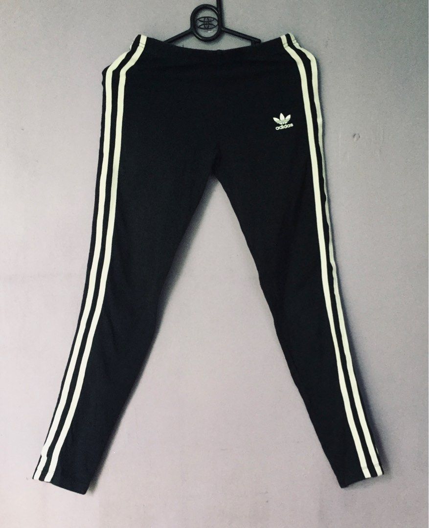 ADIDAS TREFOIL LEGGINGS #2024declutter (Category: Activewear) located in Batangas. Submitted by helpme_declutter (Listing ID 1278749958, Image 1). Description: Waistline 29cm Full length 78cm Fits to XS adults No flaws .