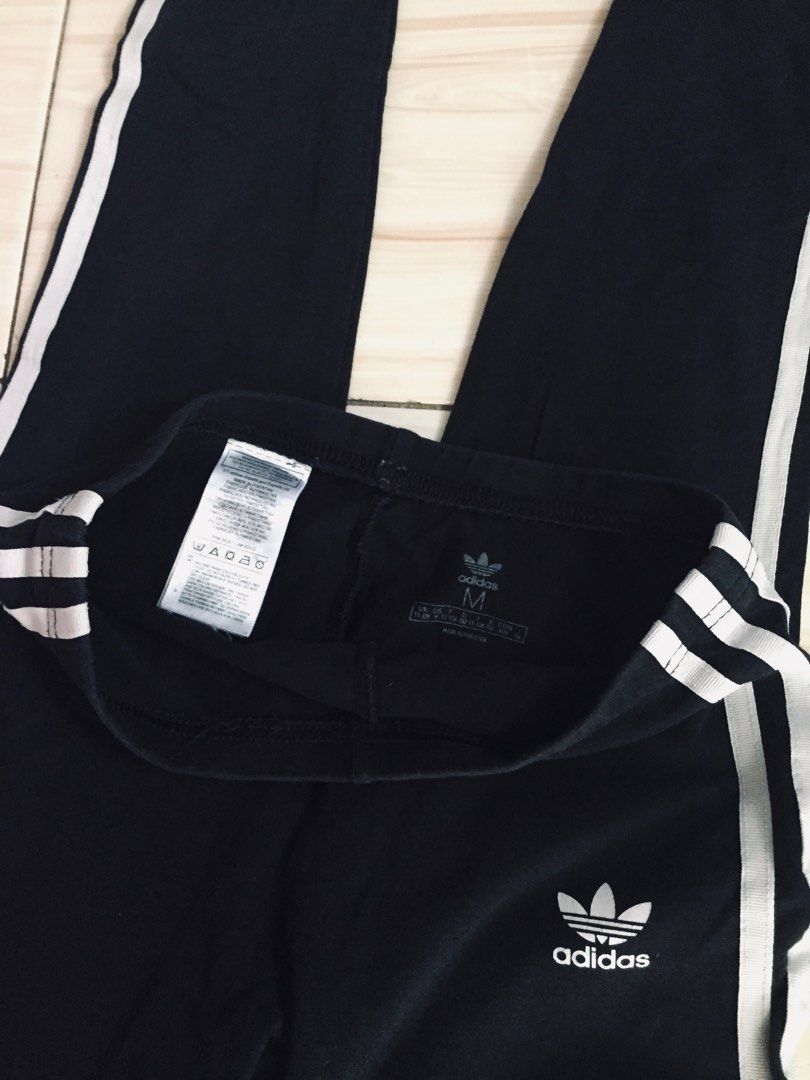 ADIDAS TREFOIL LEGGINGS #2024declutter (Category: Activewear) located in Batangas. Submitted by helpme_declutter (Listing ID 1278749958, Image 2). Description: Waistline 29cm Full length 78cm Fits to XS adults No flaws .