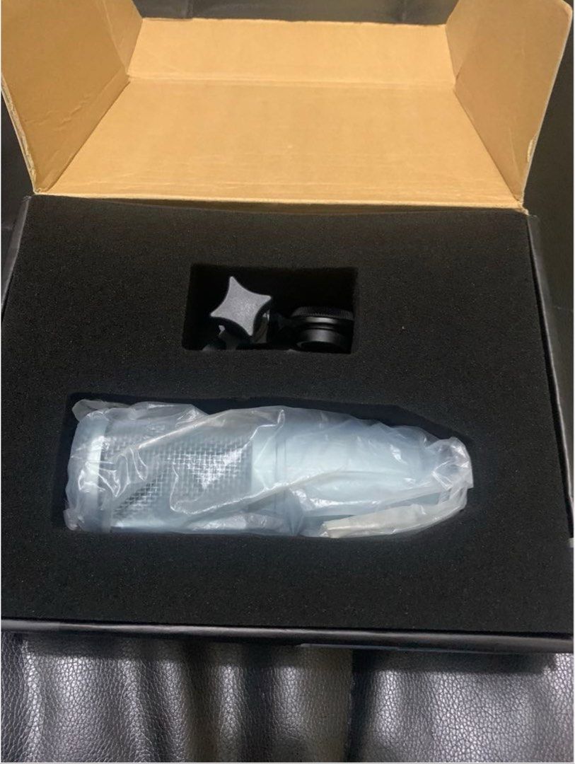 AKG Perception 120 - recording & stage microphoney (Category: Microphones) located in Pasay City. Submitted by zedrich (Listing ID 1278805080, Image 2). Description: AKG Perception 120 - recording & stage microphone With user manual and pouch bag Sulit to sa gusto mag recording RFS: ndi naman nagagamit kaya benta ko na lang, bc na sa ibang bagay.