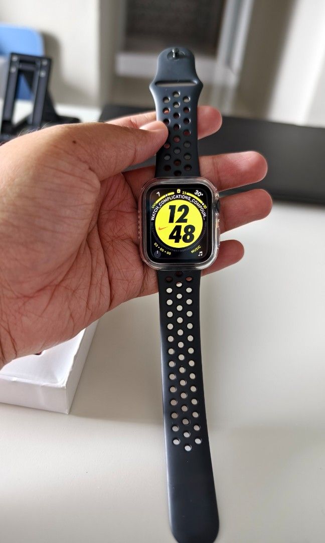 Apple watch series sales 4 nike waterproof