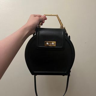 AUTHENTIC CHARLES AND KEITH SLING BAG