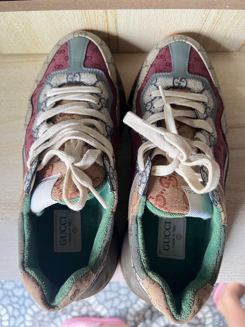 Gucci shoes with fly store