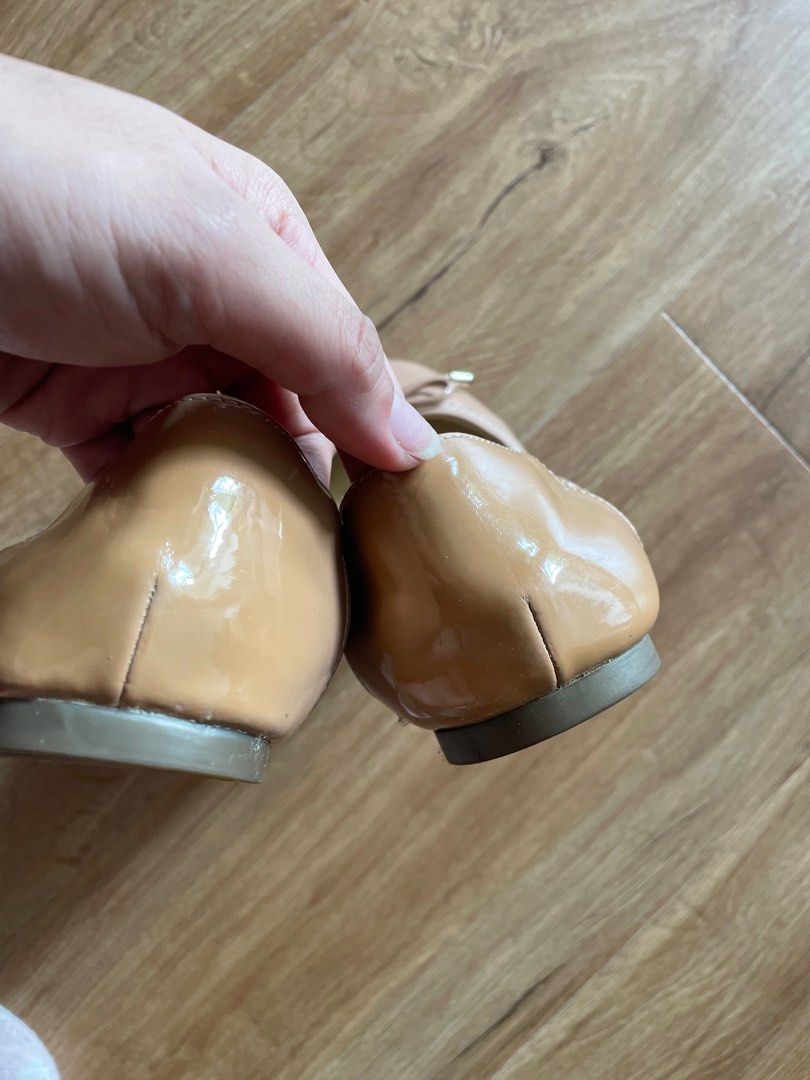 Vince nude flats top