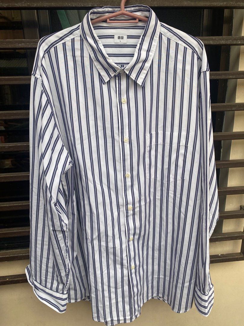 Authentic Uniqlo polo L Large (Category: Tshirts & Polo Shirts ) located in Pasig City. Submitted by rmark (Listing ID 1278823788, Image 2). Description: Nakatambak n lng.