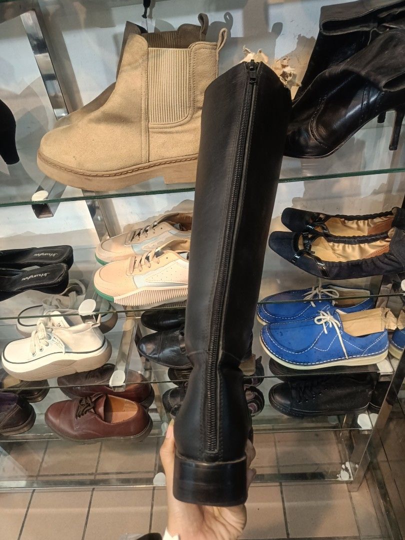 just below the knee boots