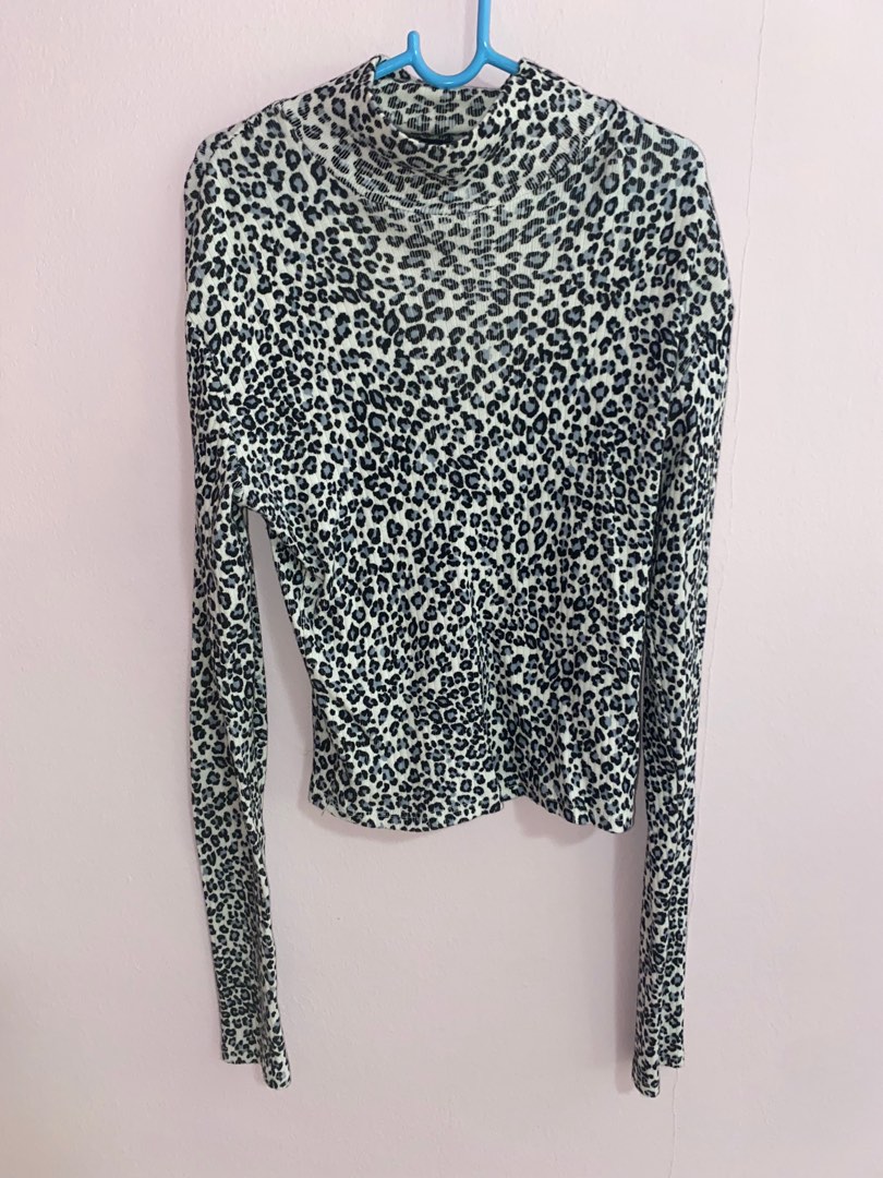 Cheetah print turtleneck brandy melville new arrivals