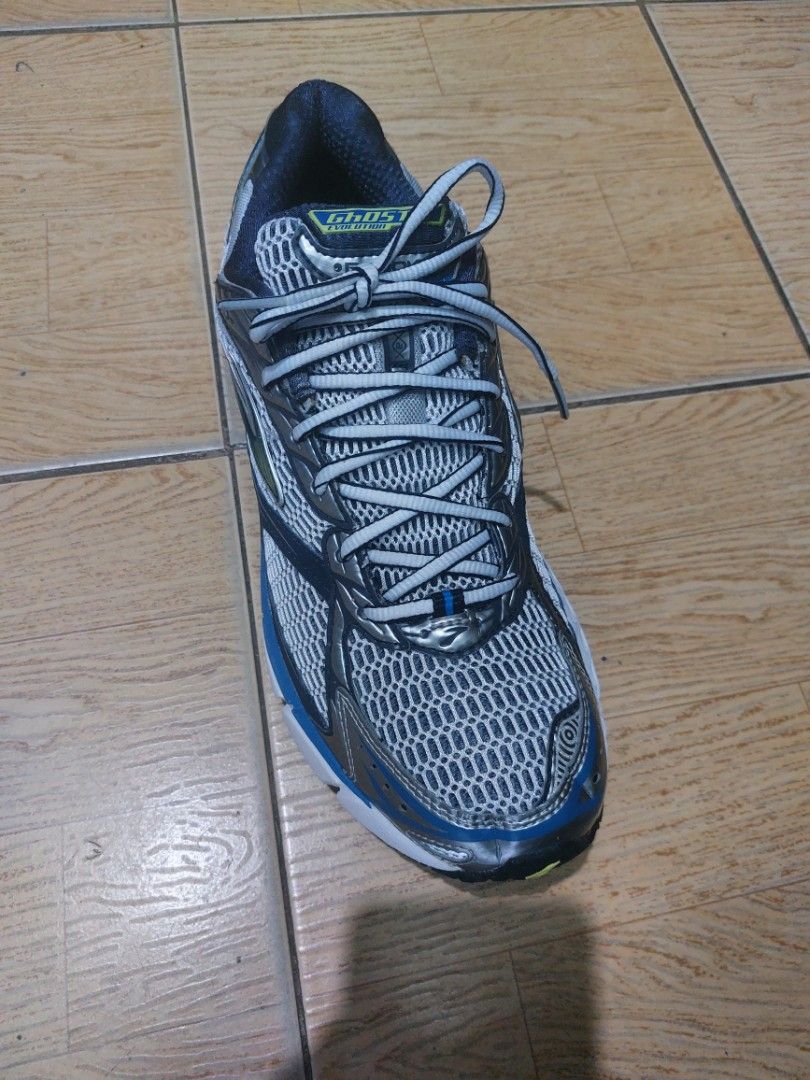 Brooks Ghost 4 Men's Running Shoes(12 US M) (Category: Sneakers) located in Baguio. Submitted by master_of_brands (Listing ID 1278830757, Image 3). Description: Authentic Brooks Ghost 4 Men's Running Shoes Size 12 US/30 cm/46 Europe Slightly used Thick outsole No sole separation No issue In excellent condition.