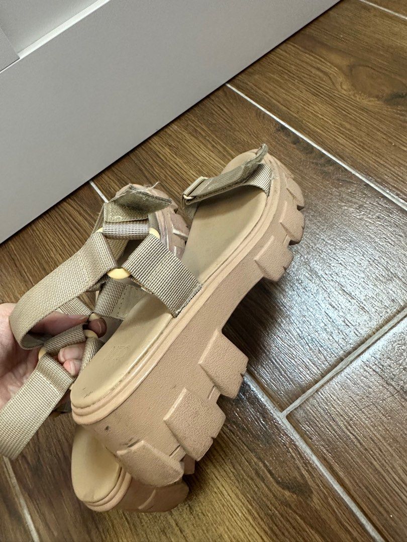 Cln sale block heels