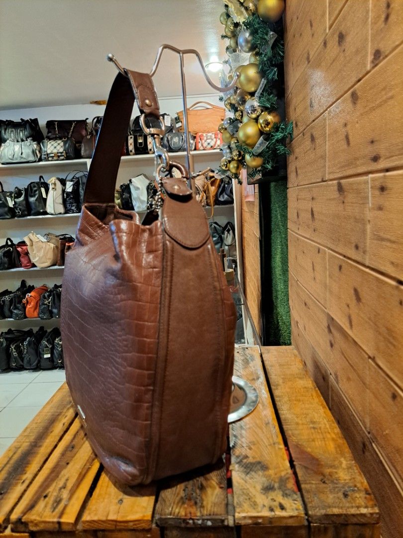 COACH AVERY cheapest EMBOSSED CROC HOBO F26122