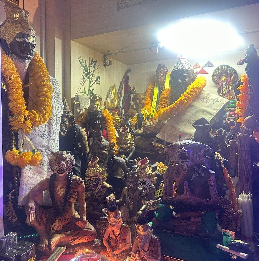 Consecration and Blessings of Buddhist Statues, Hobbies & Toys